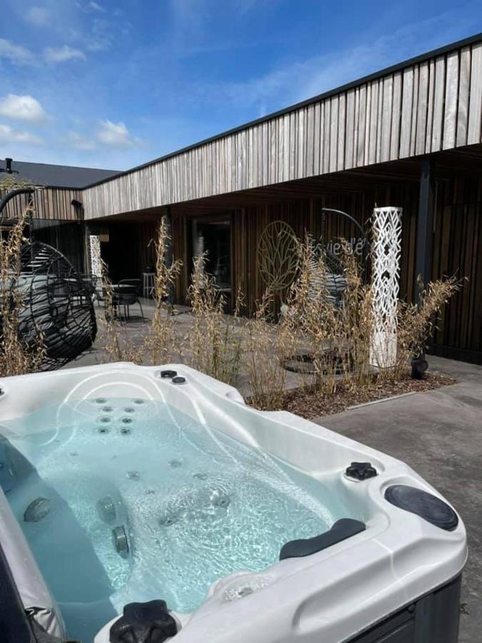 ラ・ロシュ・アン・アルデンヌ L'Ardenne Autrement Bed & Breakfast エクステリア 写真
